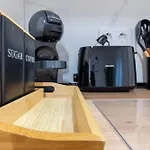 Apto Ramirez De Arellano *