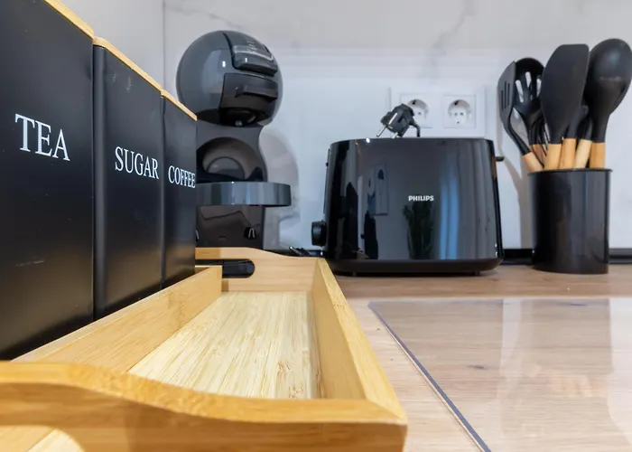 Apto Ramirez De Arellano *